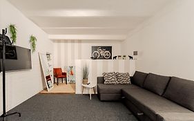 Stadtnahe & Ruhig Gelegen, Fusslaeufig Zur Alster